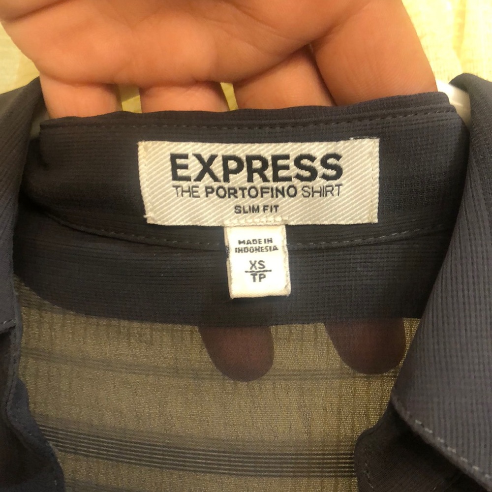 Express button down - Picture 3 of 3